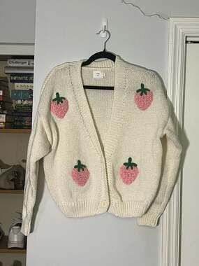 Luna Ivy Strawberry Knit Cardigan Cream Size M
